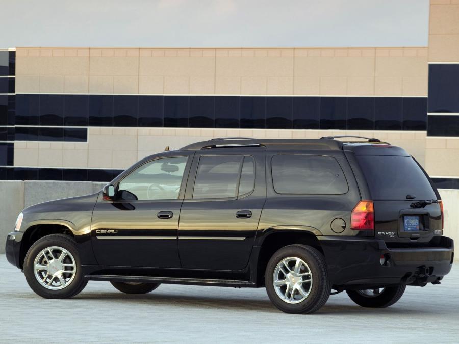  GMC Envoy XL Denali 2005 года  (фото 11 из 22)